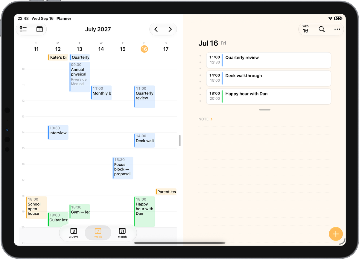 Zweispaltige Ansicht auf dem iPad: links der Wochenkalender, rechts die Termine und die Notiz des Tages